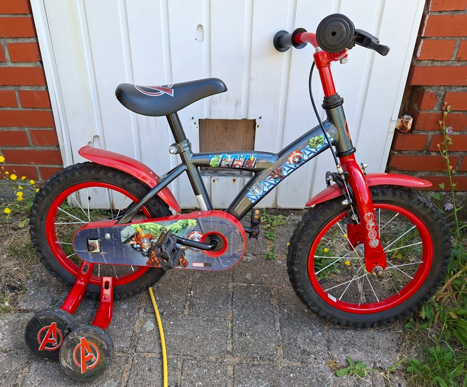 Marvel Avengers kinderfiets 14 inch met zijwieltjes, Ophalen, Terugtraprem, Minder dan 16 inch, Zijwieltjes