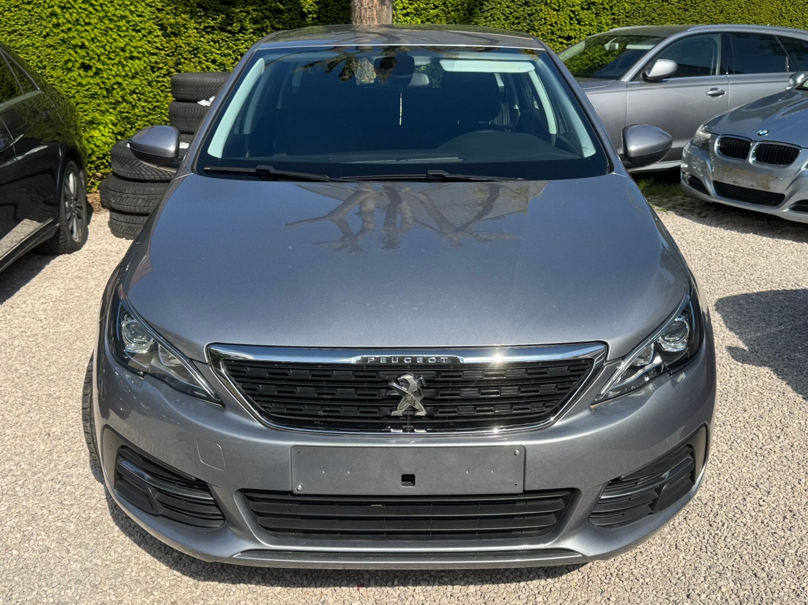 Peugeot 308 1.2i benzine -Navi*CARPLAY*LED*2019*GARANTIE!, Autos, Peugeot, Argent ou Gris, Achat, Euro 6, 5 portes