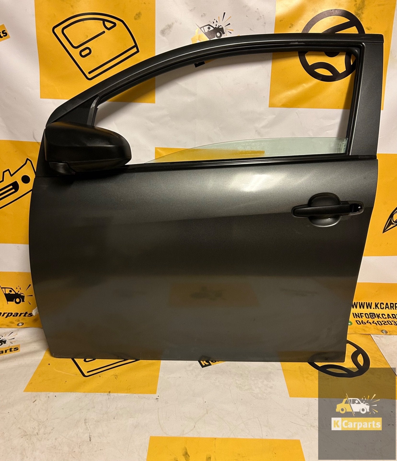 Porte Toyota Aygo porte avant gauche Kwd 1G3 Anthracite, Info@fabrikant.eu, Fabrikant BV, Fabrikantstraat 1
1000 AA  Amsterdam, NL