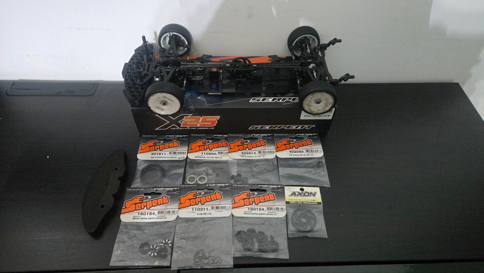 Serpent medius x25, Hobby en Vrije tijd, Modelbouw | Radiografisch | Auto's, Zo goed als nieuw, Auto onroad, Elektro, Schaal 1:10