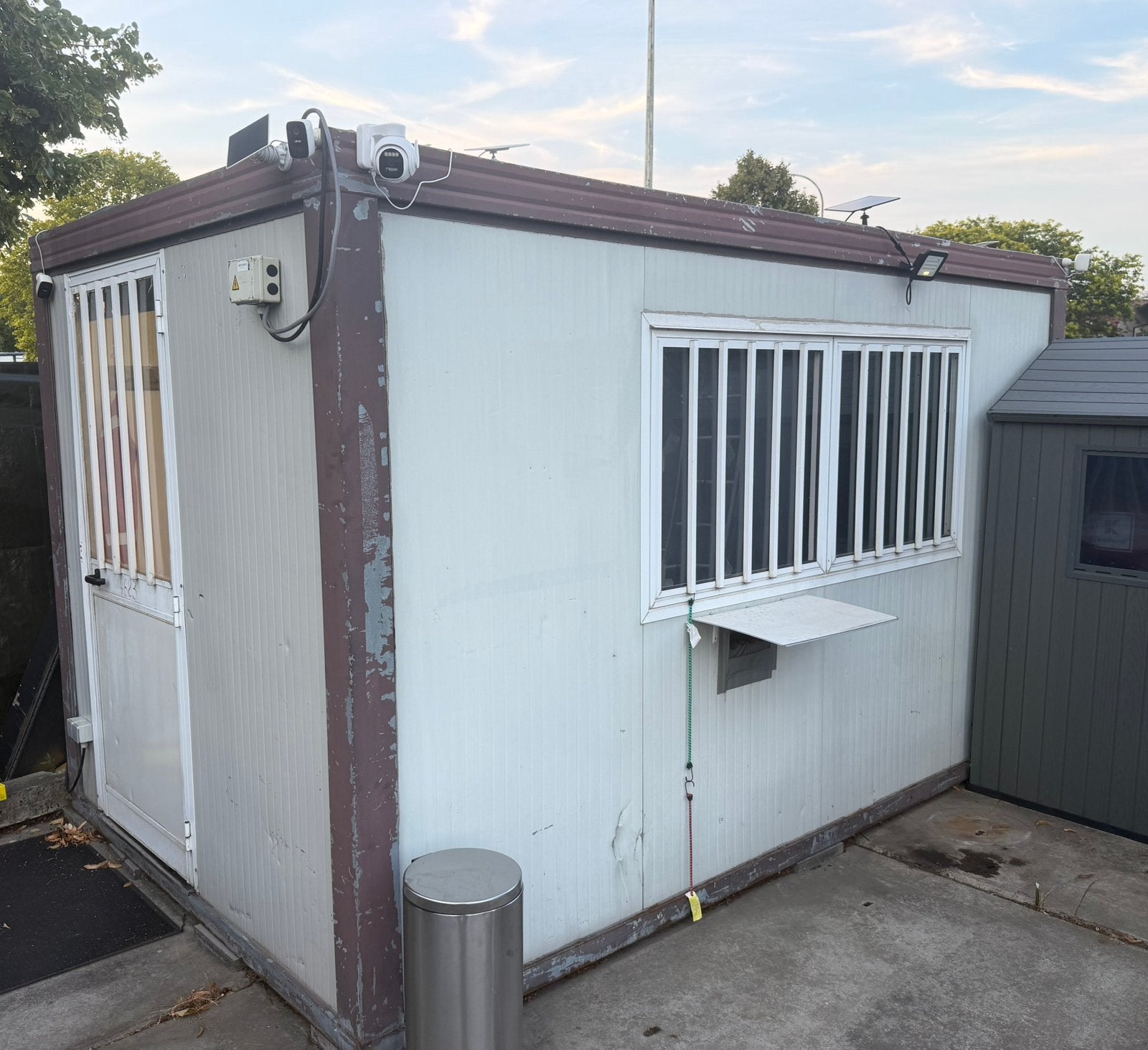 Bureaucontainer / Kantoorcontainer ,levering is mogelijk, Doe-het-zelf en Bouw, Containers, Ophalen