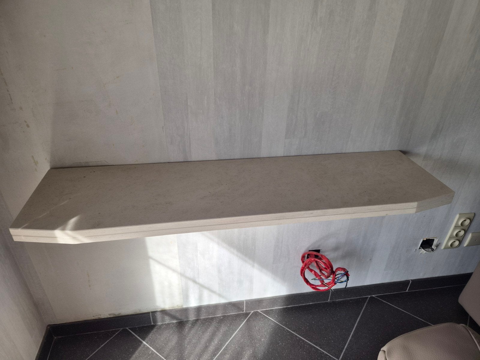 tablet in natuursteen, Huis en Inrichting, Ophalen, 100 tot 150 cm, Beige, Zo goed als nieuw