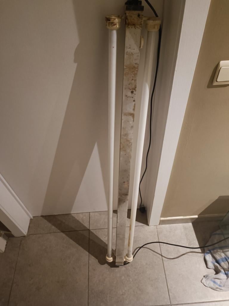 Lamp armatuur van 1m20 ., Ophalen