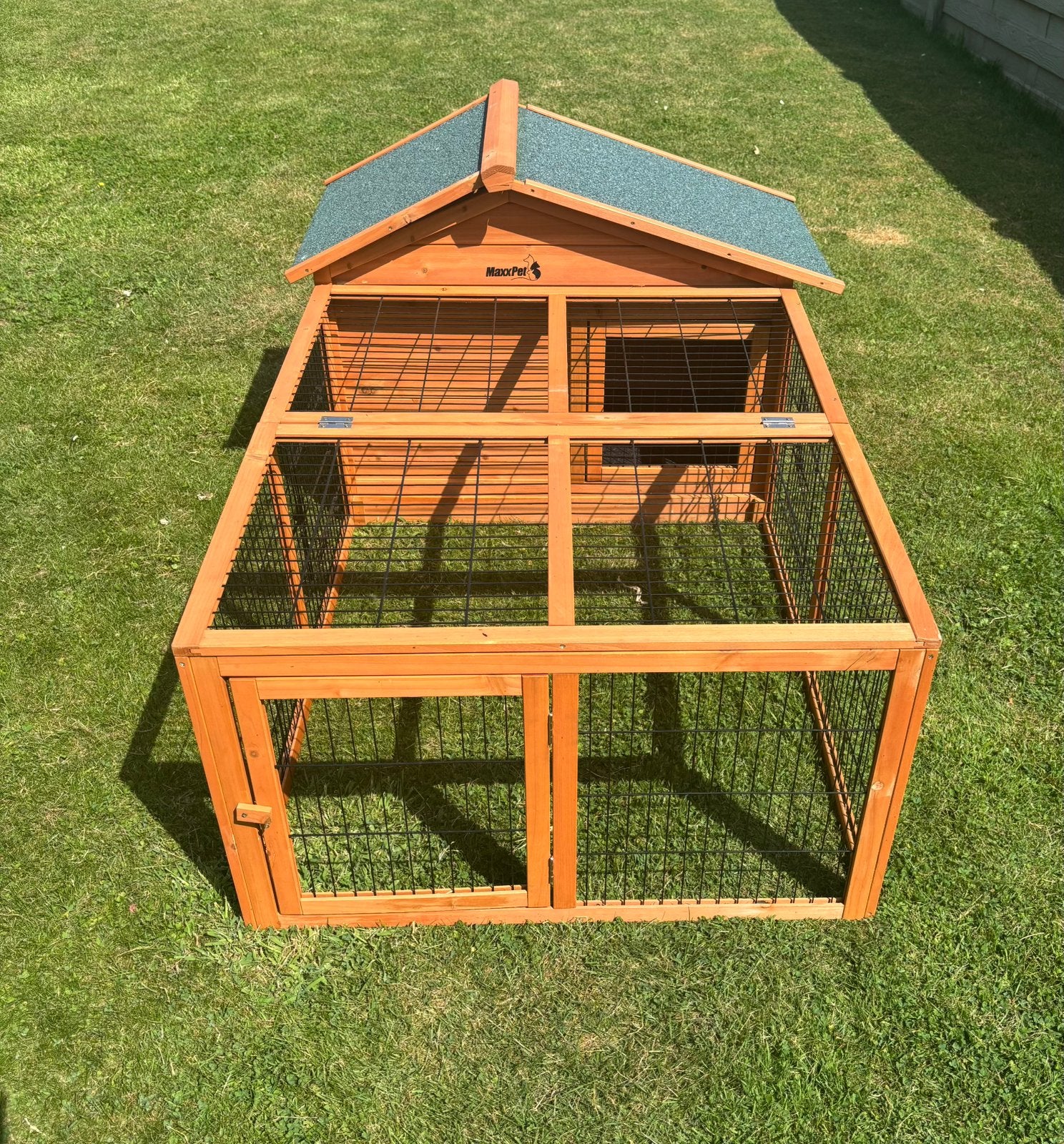 MaxxPet Konijnenhok met grote ren 147x96x69cm in nieuwstaat, Enlèvement, Comme neuf, Niche