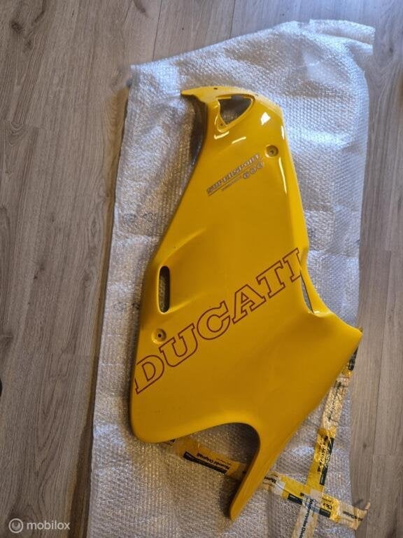 Zijkuipdeel kuip origineel rechts NIEUW SS Supersport 600 FF, Nieuw, Factorystore.service@ducati.com, Ophalen of Verzenden, Via Antonio Cavalieri Ducati, 74/5, 74/6, 40132 Bologna BO