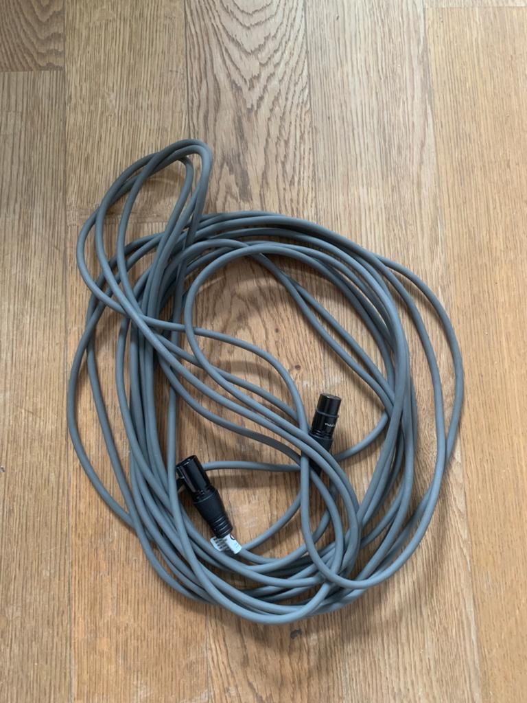 XLR-audiokabel XLR mannelijk/vrouwelijk — ca. 8—9 m gebruikt, Ophalen of Verzenden, Zo goed als nieuw