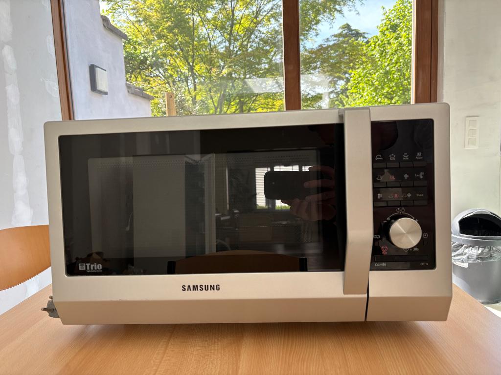 Microgolf Samsung, Elektronische apparatuur, Ophalen, Gebruikt, 60 cm of meer, Draaiplateau