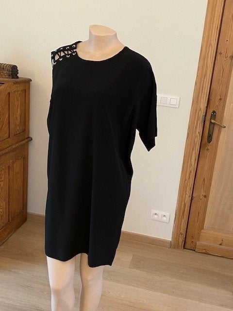 Robe de cocktail noire 8PM (S) — Nouveauté !, Vêtements | Femmes, Habits de circonstance, Neuf, Enlèvement ou Envoi, Taille 36 (S)