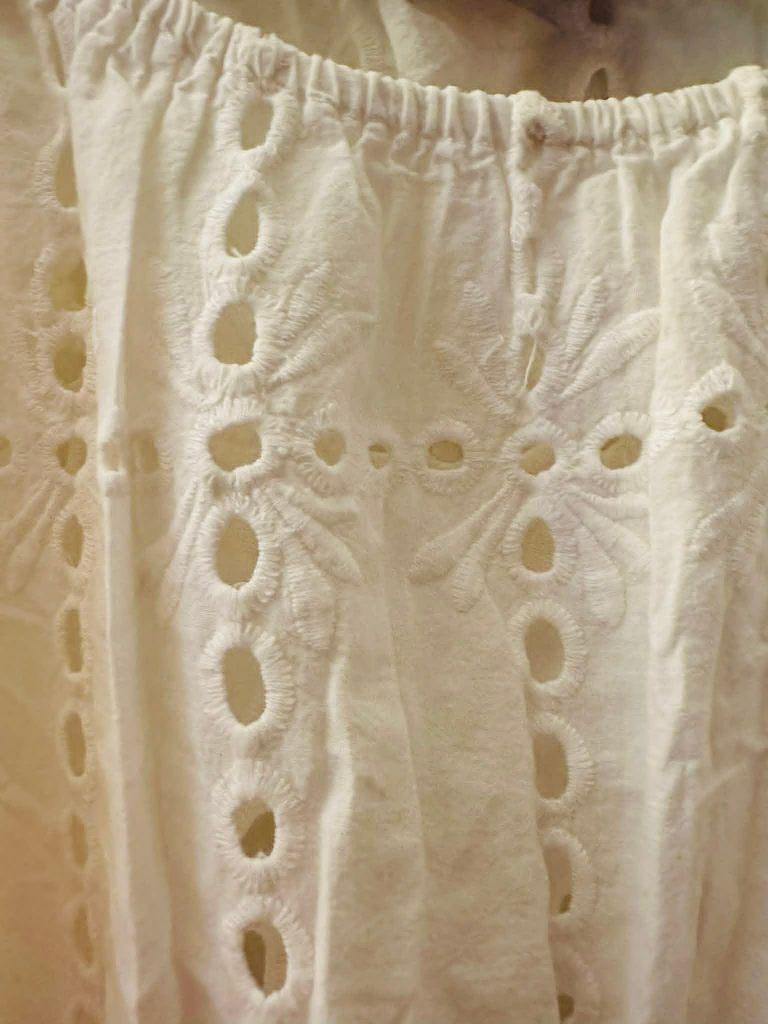 Blouse met broderie anglaise maat M, Vêtements | Femmes, Blouses & Tuniques, Enlèvement ou Envoi, Comme neuf, Taille 38/40 (M)