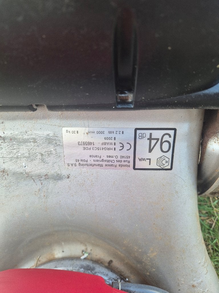 Honda grasmachine HRG 415 duwmodel, Ophalen, Honda, Zo goed als nieuw, 30 t/m 39 cm