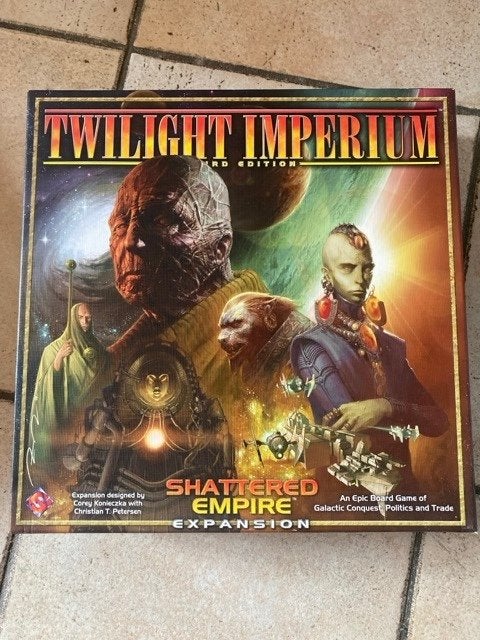 TWILIGHT IMPERIUM III: SHATTERED EMPIRE - nieuwe uitbreiding, Ophalen of Verzenden