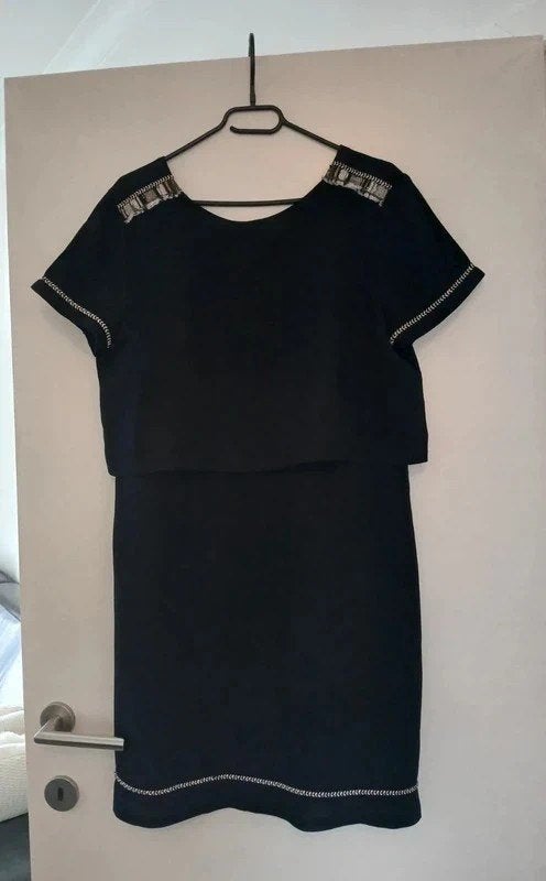 Maat L Zwart feestelijk kleedje Carminn Paris, Kleding | Dames, Ophalen, Zwart, Maat 42/44 (L), Zo goed als nieuw
