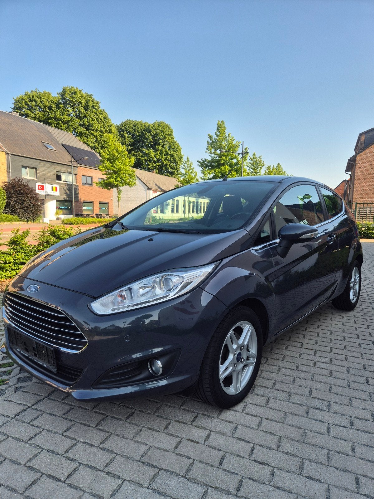 Ford Fiesta Automatique 1,6 L 105 CV Essence

Avec Rose Pape, Euro 5, Achat, Noir, Automatique