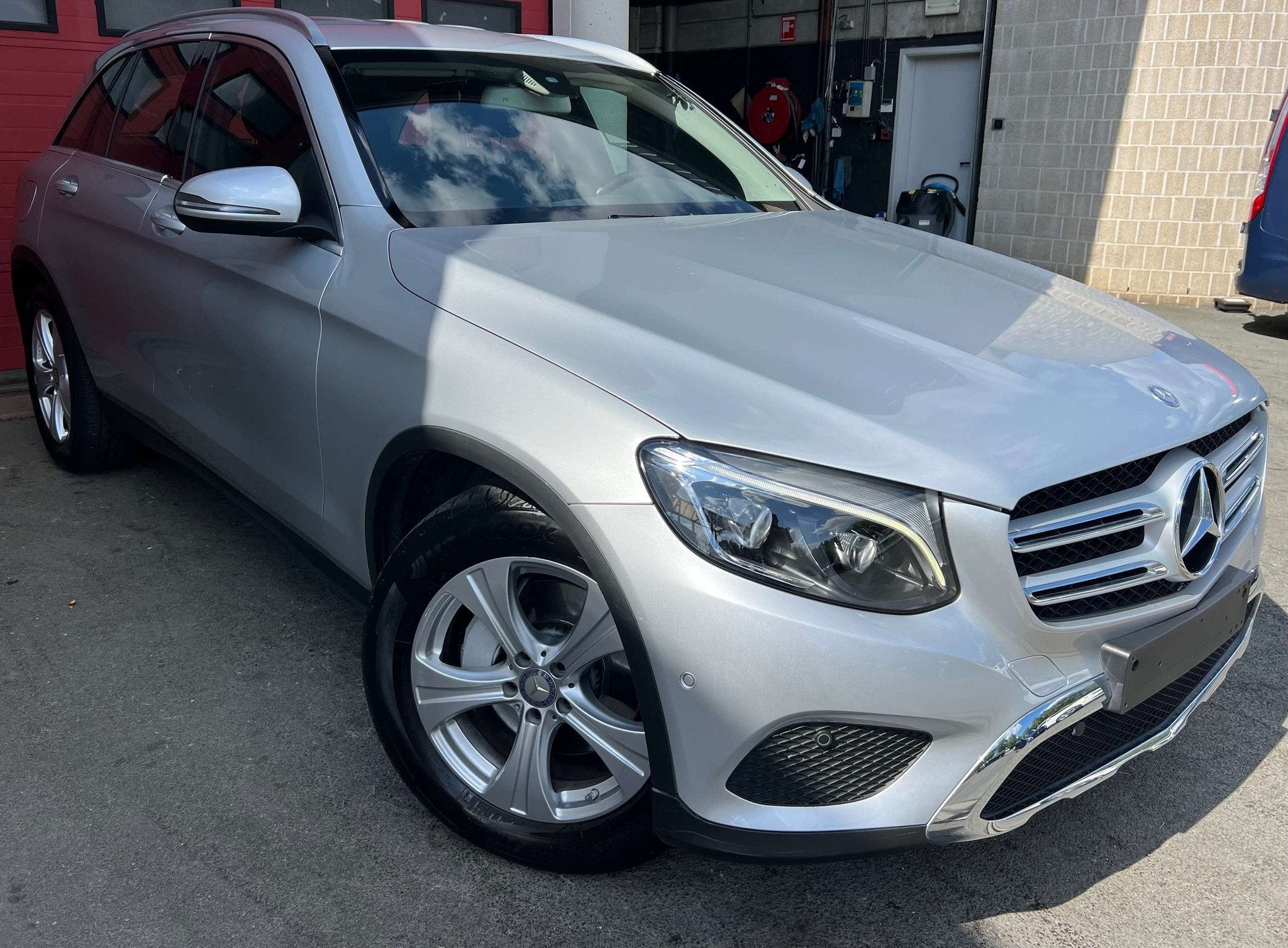 Mercedes-Benz GLC GLC 220 d 4-Matic Launch Edition + NAVI +, Autos, Cuir, Argent ou Gris, Achat, Euro 6