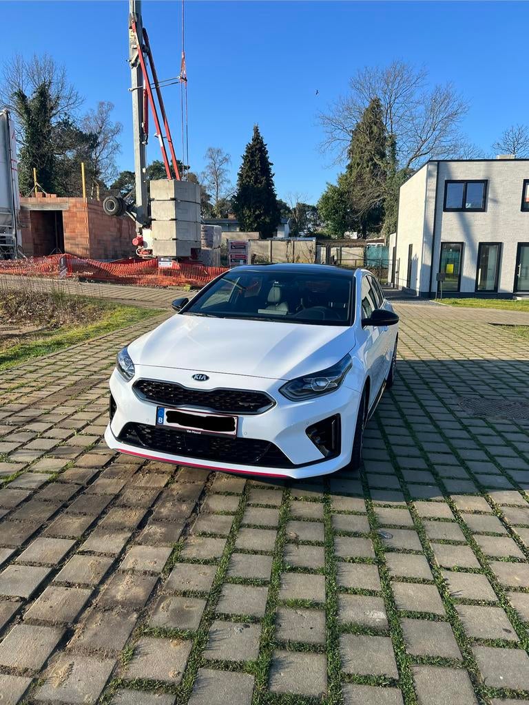 Kia Proceed GT, Euro 6, Entretenue par le concessionnaire, Noir, 5 portes