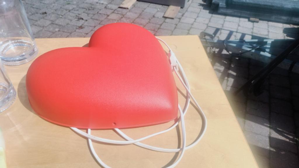 Vinted Ikea muurlampje rood hartje, Huis en Inrichting, Lampen | Wandlampen, Ophalen of Verzenden, Zo goed als nieuw, Kunststof
