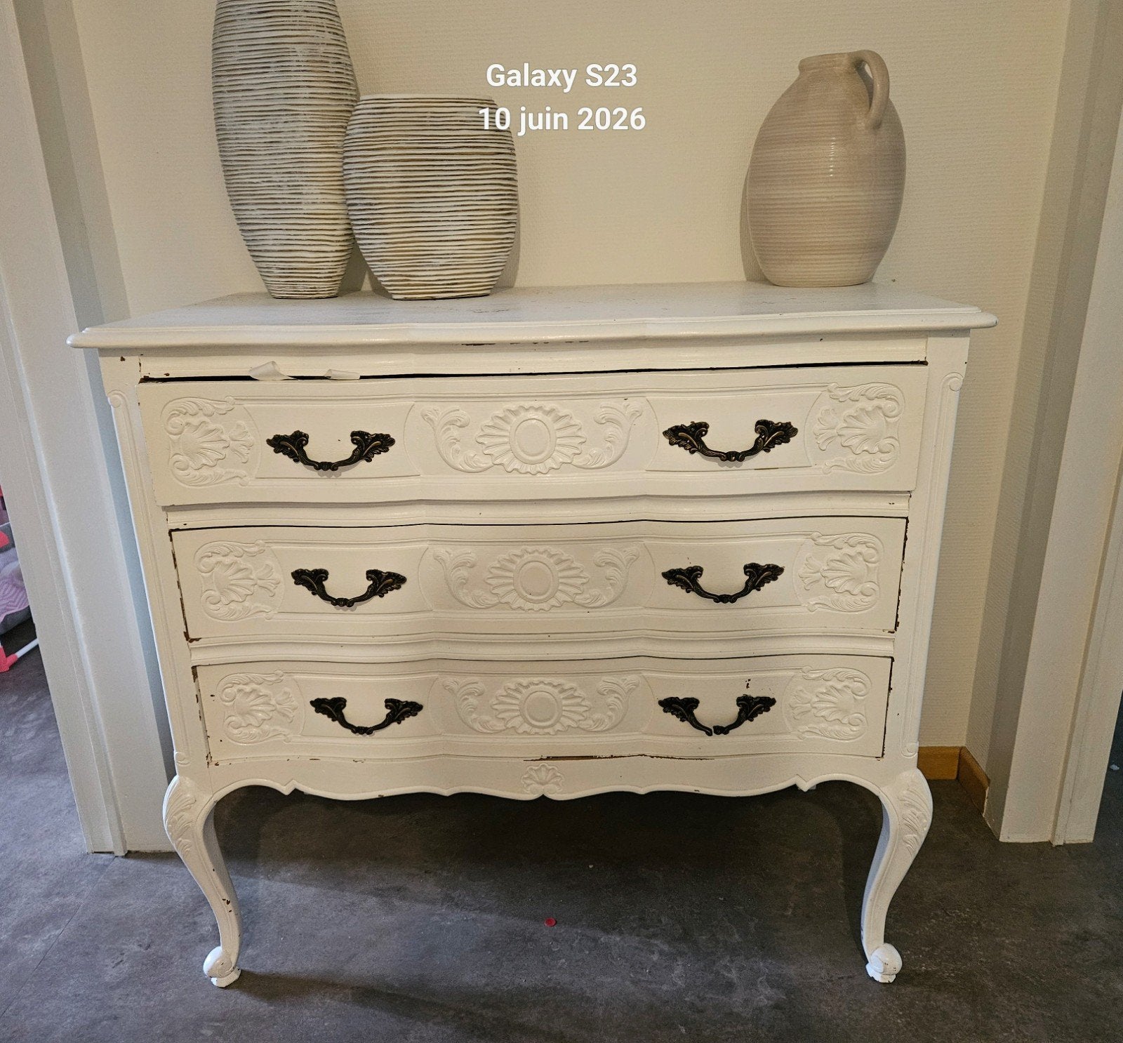 Commode blanche en bois