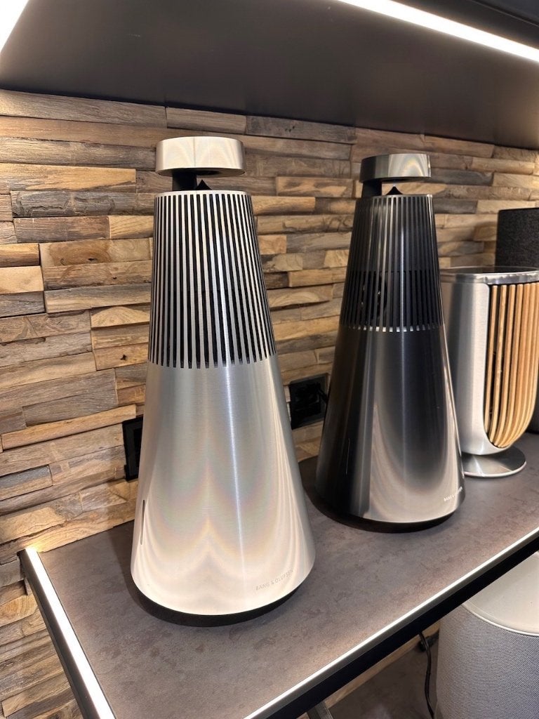 Bang & Olufsen Beosound 2 - 2nd Gen Silver - B&O, Enlèvement ou Envoi, Info@bang-olufsen.dk, 60 à 120 watts, Comme neuf