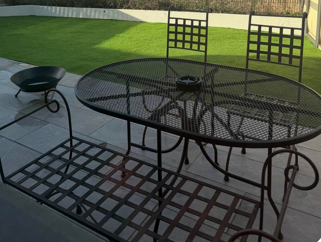 Table de dehors avec banc et 2 chaises, Ophalen, Gebruikt
