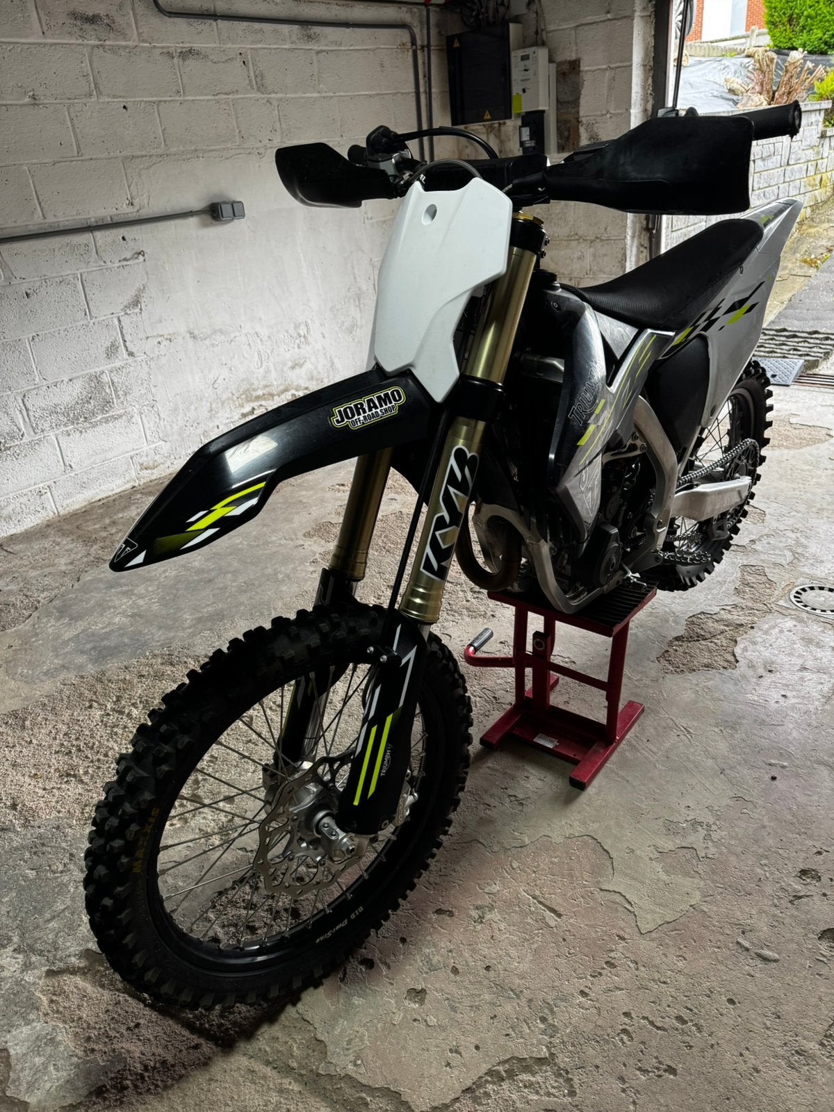 Triumph TF 250 x, Fietsen en Brommers, Brommers | Crossbrommers, Zo goed als nieuw, Ophalen