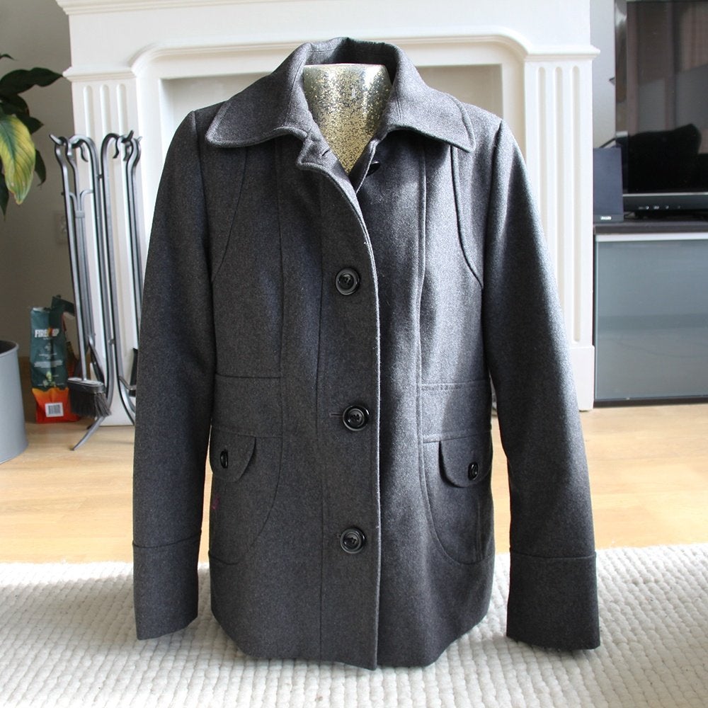 Belle veste chic Yesca (M) €40, -, Vêtements | Femmes, Taille 38/40 (M), Gris, Yessica, Comme neuf