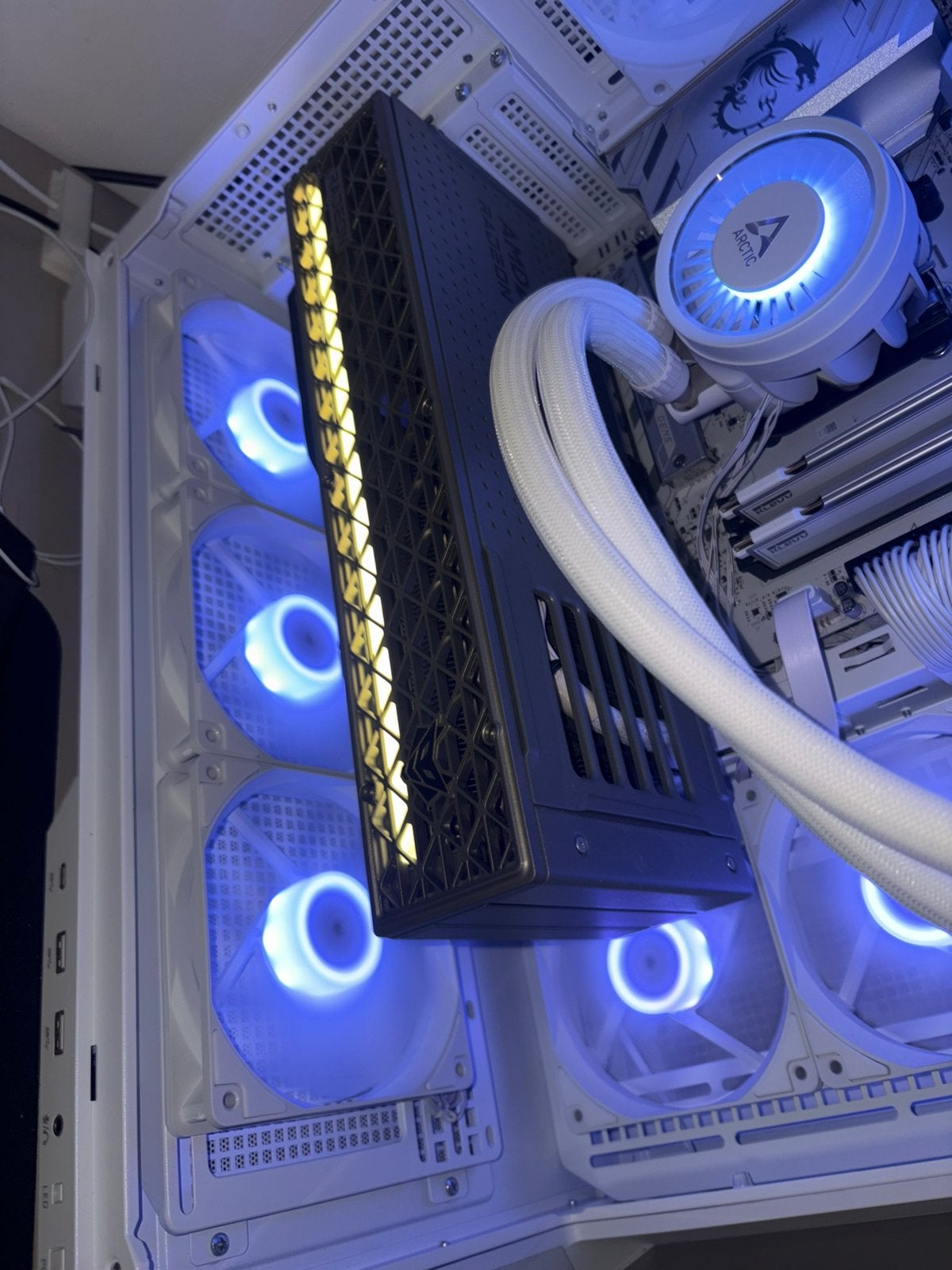 GAMEN VOOR PC - Ryzen 7 7800X3D/RX 9070 XT | 32 GB DDR5 cl28, Ophalen, 32 GB, Zo goed als nieuw, Gaming