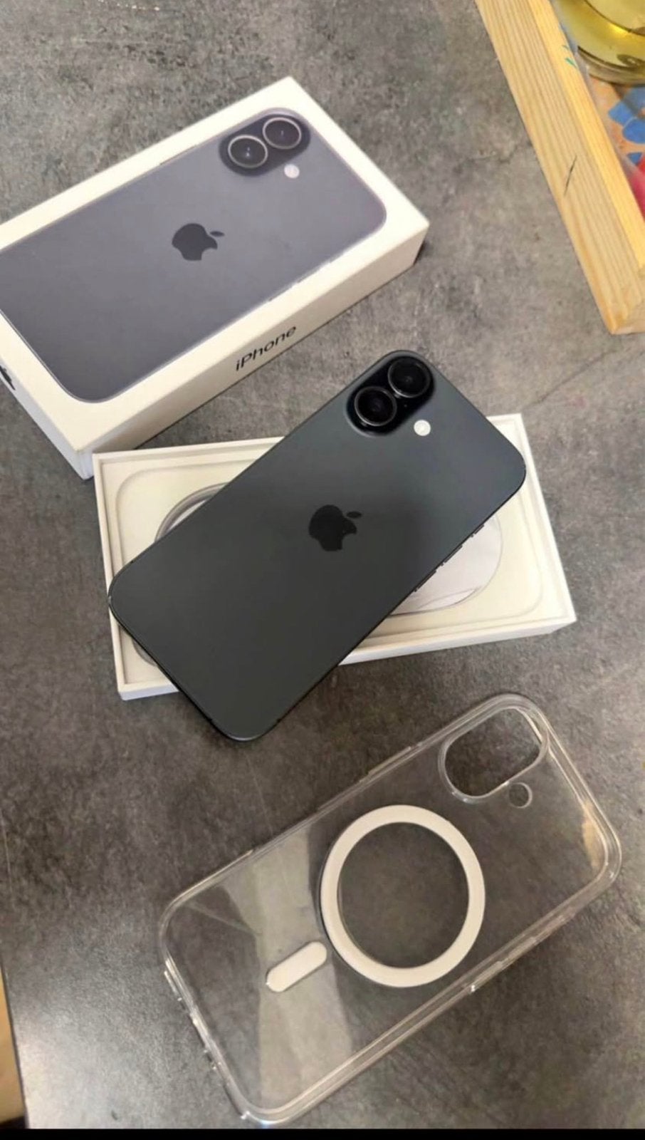 Iphone 17 a vendre, Télécoms, Téléphonie mobile | Apple iPhone, Enlèvement ou Envoi, Comme neuf