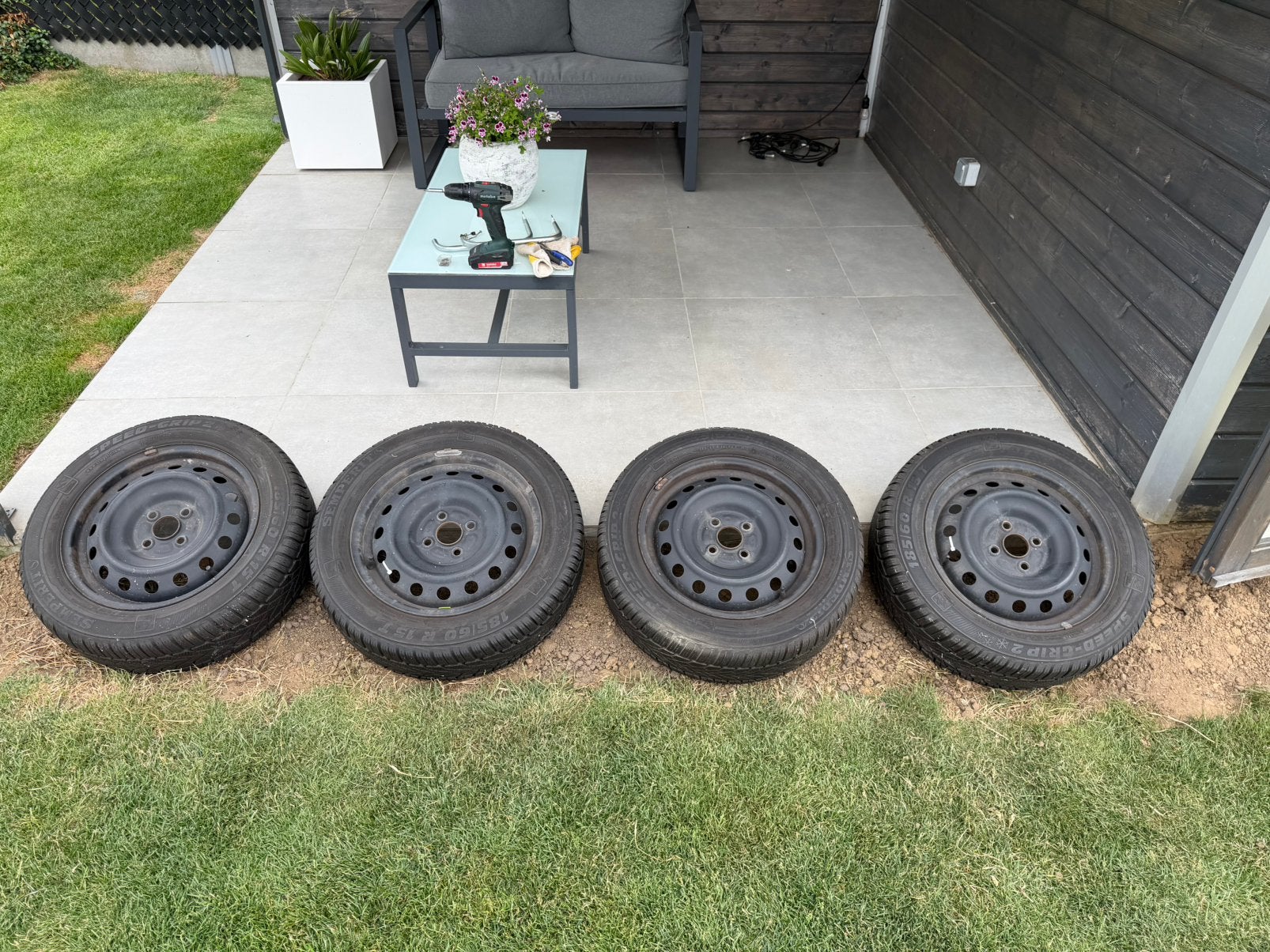 Semperit Speed-Grip winterbanden op velg 185/60 R15 84T, Auto-onderdelen, Banden en Velgen, Ophalen, Gebruikt, 15 inch, Banden en Velgen
