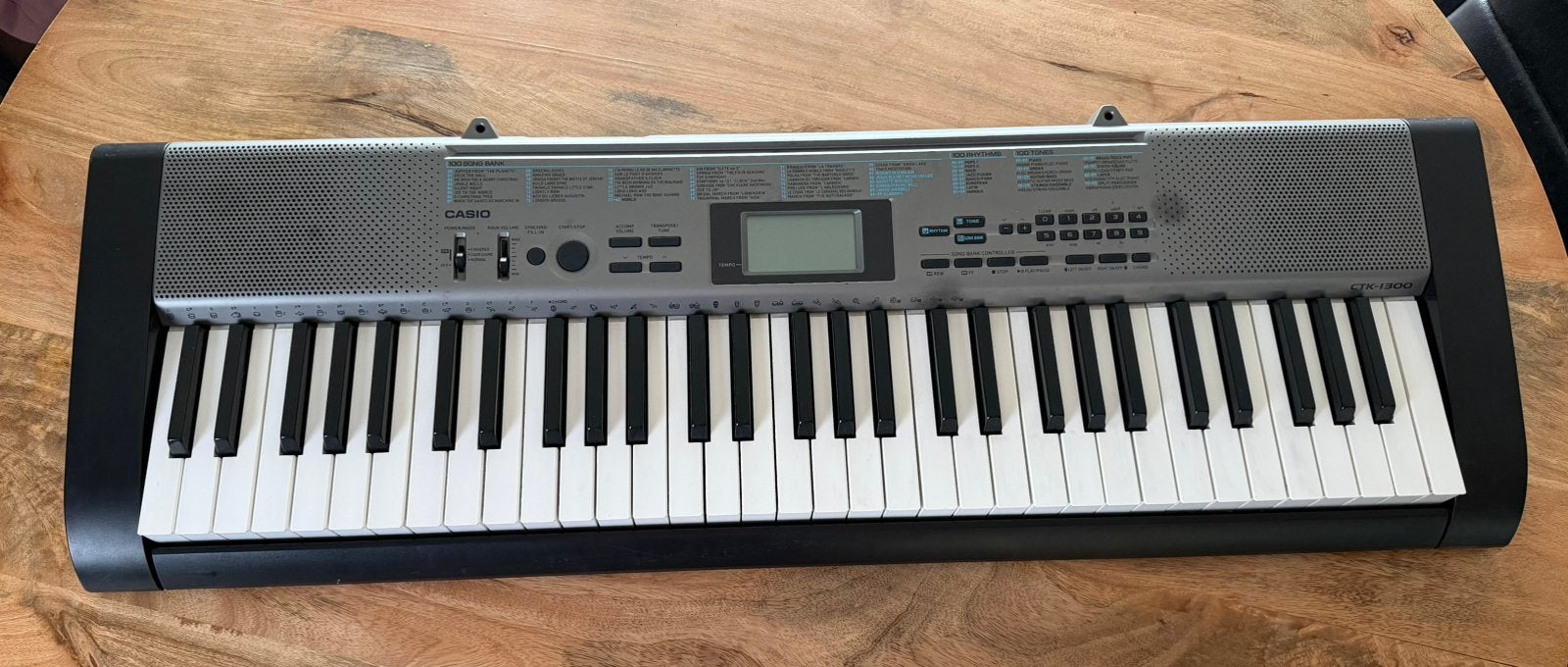 Casio keyboard met standaard, Muziek en Instrumenten, Ophalen, Gebruikt, Casio, Met standaard