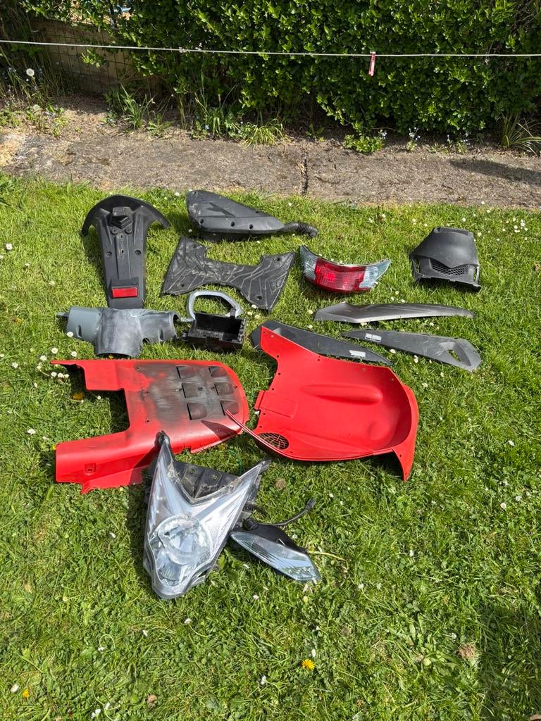 Pièces kymko agility 16 +, Fietsen en Brommers, Brommeronderdelen | Scooters, Ophalen, Gebruikt, Overige typen, Kymco