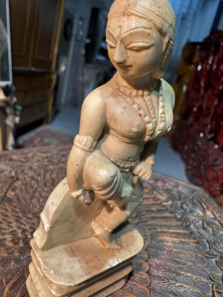 Antiek Indiaas Beeldje  Speksteen – Yakshini/Danseres, Verzenden