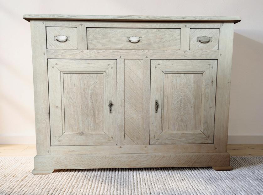 Buffet en chêne – aérogommé, Avec tiroir(s), 25 à 50 cm, Buffet rustique en chêne massif, Comme neuf