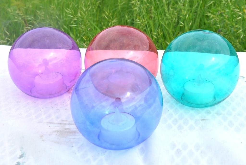 4 boules lumineuses colorées avec bougie artificiel, Maison & Meubles, Enlèvement ou Envoi, Synthétique, Utilisé, Bougie