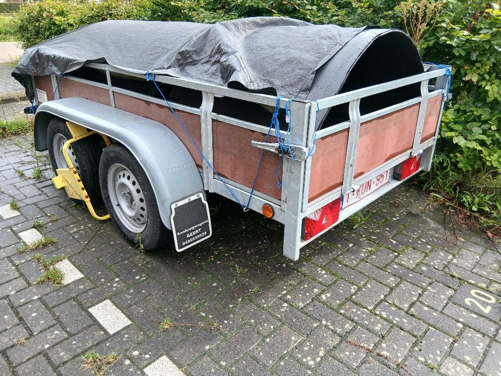 Aanhangwagen, Enlèvement, Utilisé