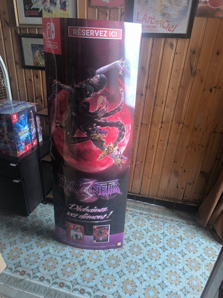 Plv Totem Nintendo switch Bayonetta, Consoles de jeu & Jeux vidéo, Enlèvement ou Envoi