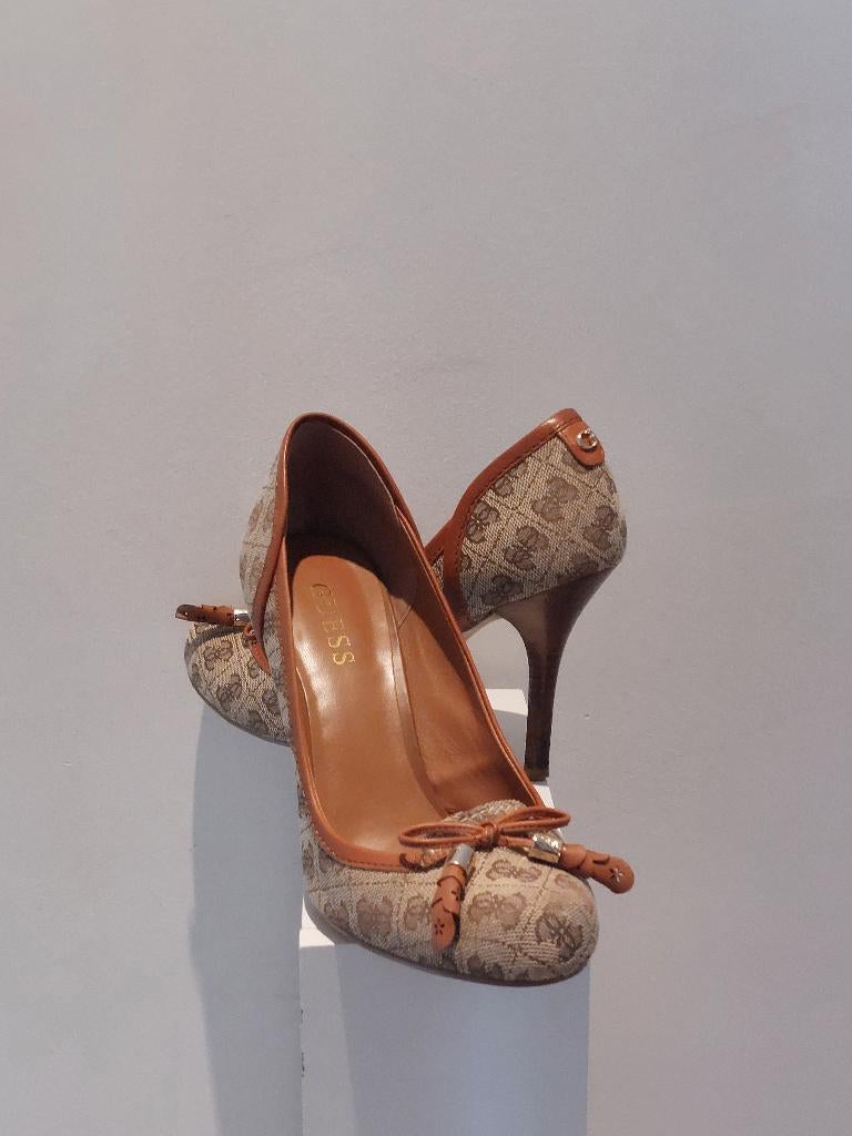 Damesschoenen Guess, Guess, Beige, Escarpins, Comme neuf