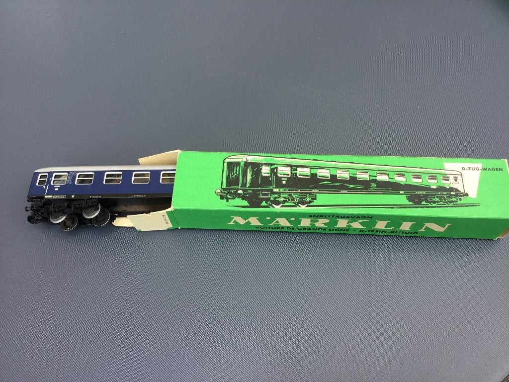 Voiture de tourisme Märklin 4027 1re classe DB In ovp, Enlèvement ou Envoi, Courant alternatif, Wagon, Comme neuf