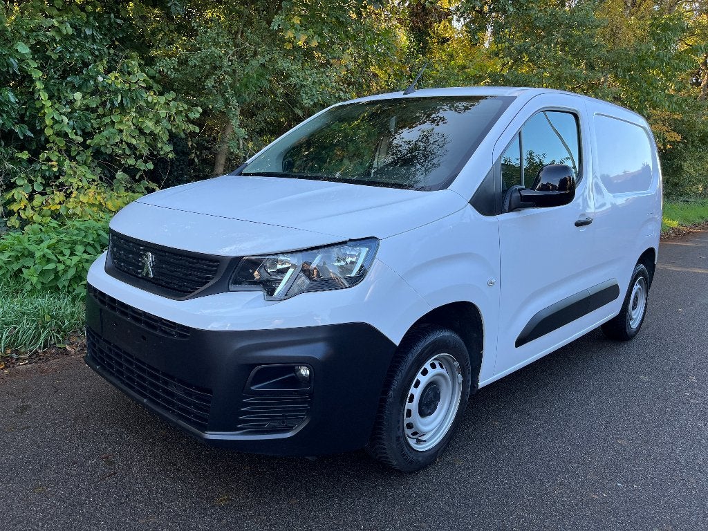 Peugeot Partner 1.5BleuHDi 102pk 2022 Camera,Gps,3pl,Euro 6d, Voorwielaandrijving, Stof, 4 cilinders, Wit