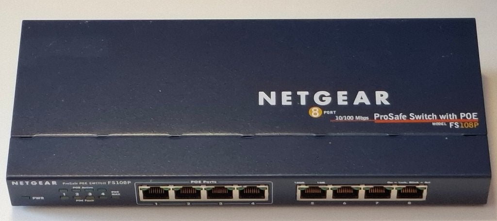 Netgear FS108P - 8 poorten, waaronder 4 POE, Ophalen, Zo goed als nieuw