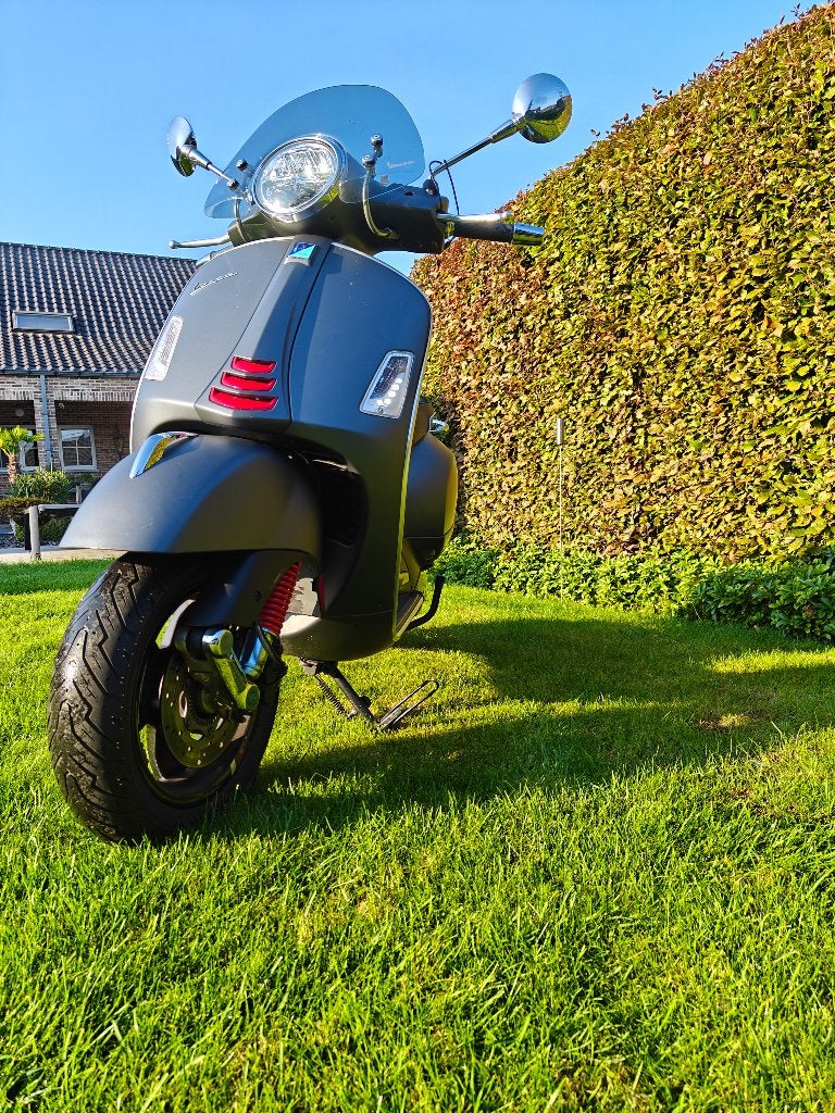 vespa 125 GTS Iget 2021, Ophalen, Overige modellen, 125 cc, Zo goed als nieuw