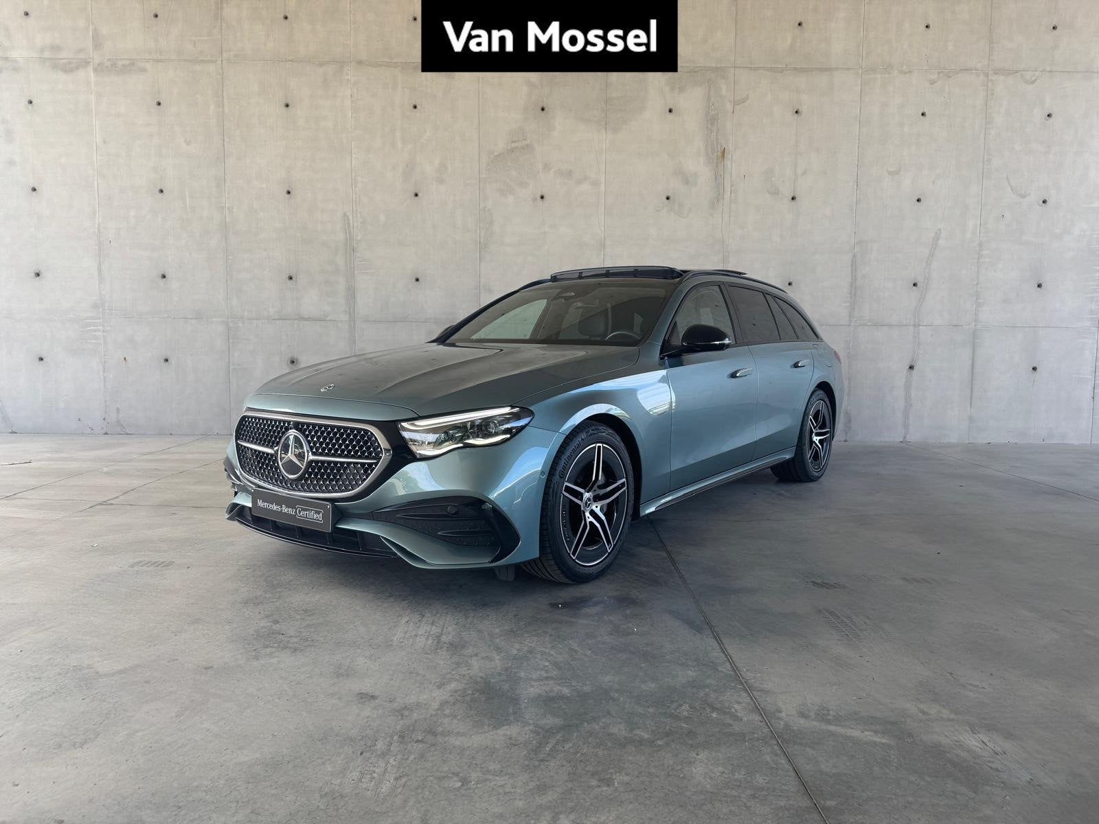 Mercedes-Benz E 300 de AMG LINE Estate + DIGITAL LIGHT + PAN, Auto's, Automaat, 197 pk, Gebruikt, Euro 6