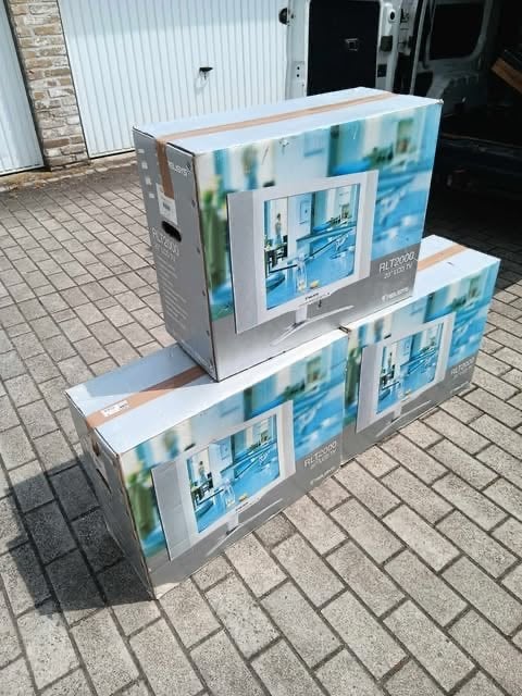 3 nagelnieuwe toestellen, als computerscherm, pub of tv, Enlèvement, Neuf