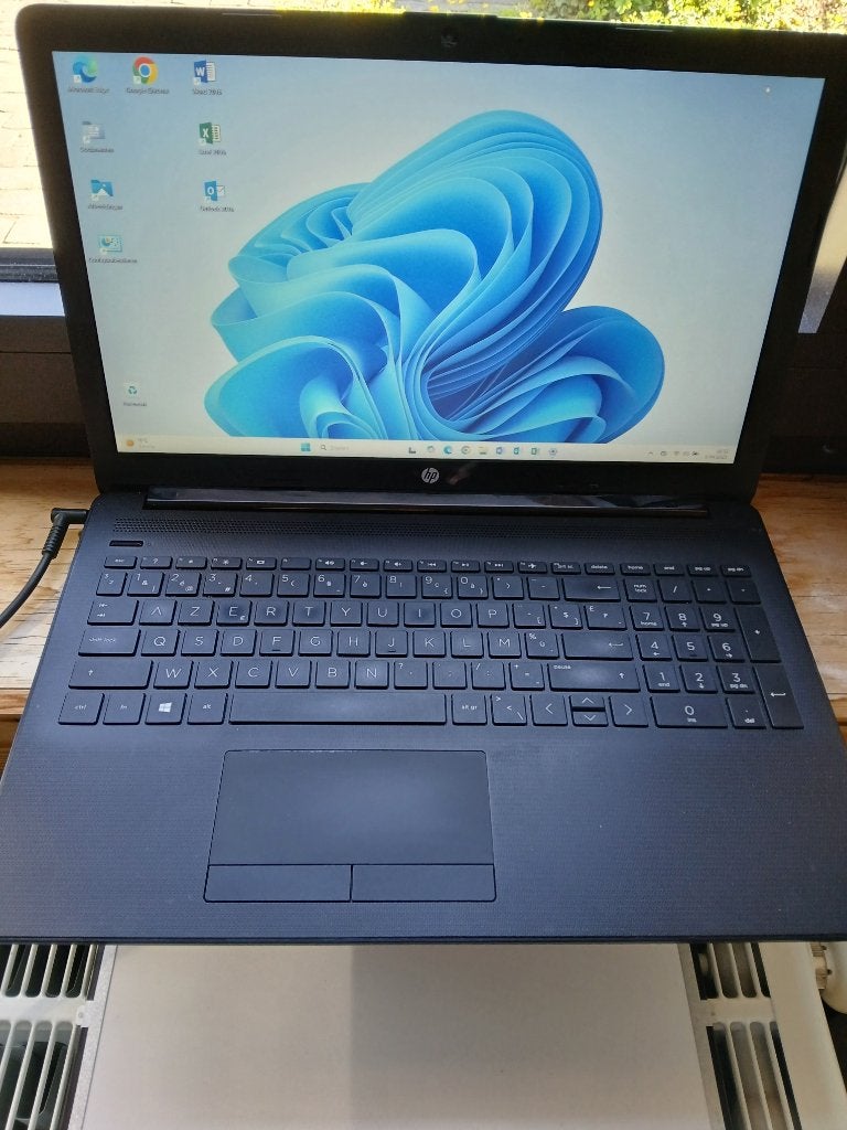 HP Pavilion 15-db0045nb, AMD E2-9000e Radeon R2, Enlèvement ou Envoi, 8 GB, HP