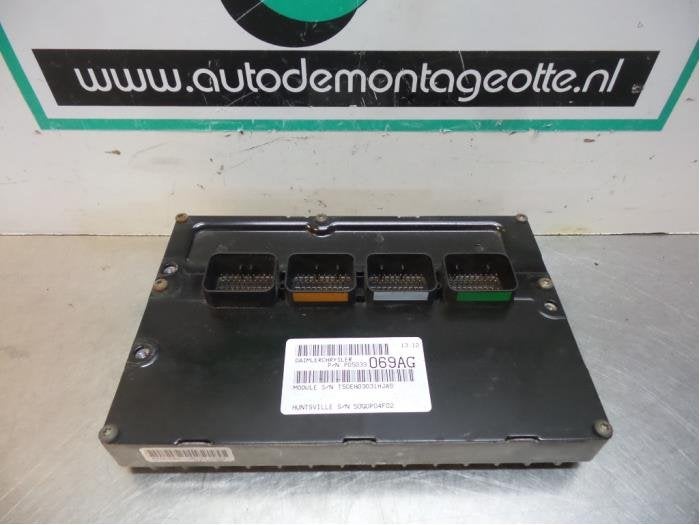 Ordinateur gestion moteur d'un Chrysler PT Cruiser, Autos : Pièces & Accessoires, 3 mois de garantie, Utilisé, -, -