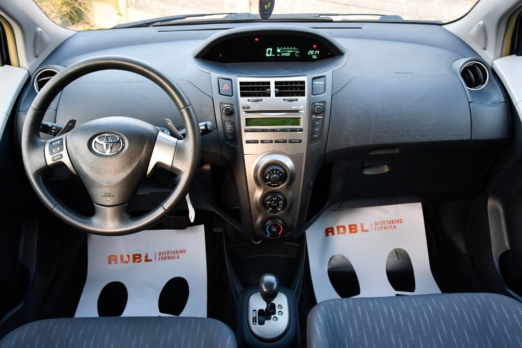 Toyota Yaris 1.33 VVTi *Auto*AC*2010*, Autos, Achat, 1298 cm³, Entreprise, 1290 kg