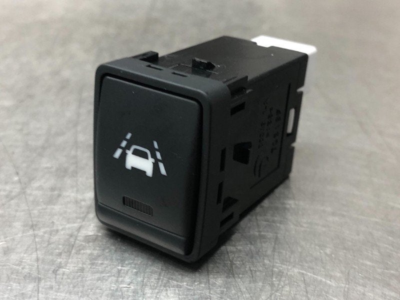 COMMUTATEUR DIVERS Nissan X-Trail (T32) (01-2013/12-2022), Utilisé, Nissan