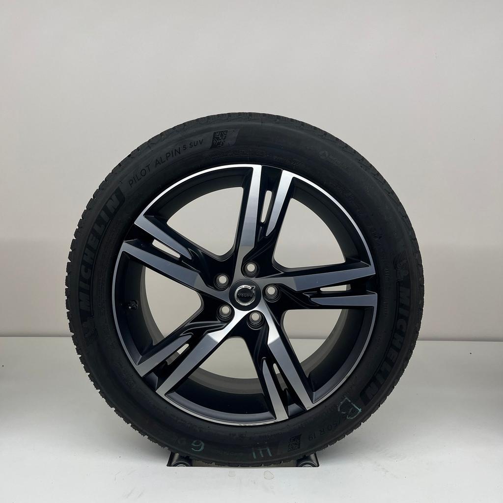 Volvo 19 inch - XC40 - winterbanden, 19 inch, Gebruikt, Banden en Velgen, 235 mm