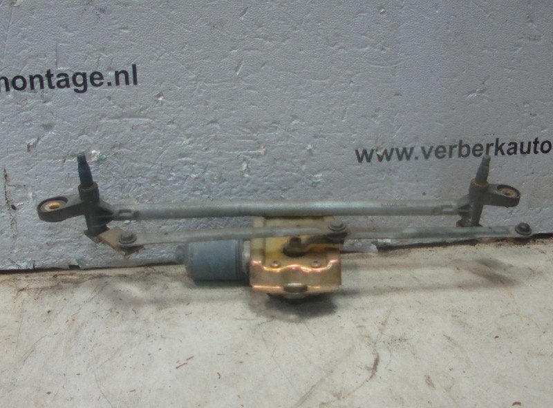 RUITENWISSER MECH + MOTOR C5 I Break (DE) (96-326-711-80), Robert Bosch AG, Gebruikt, Citroën, Robert-Bosch-Allee 1
74232  Abstatt, DE