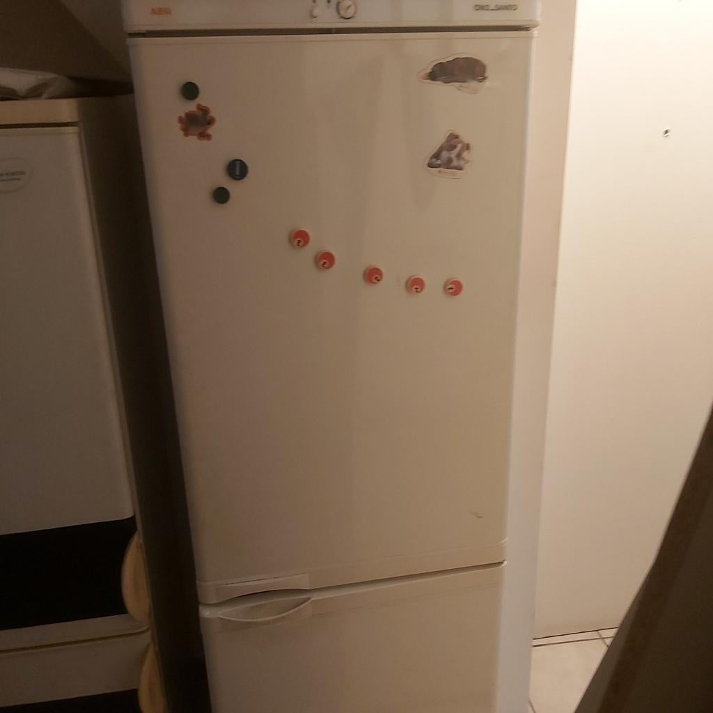 Frigo  aeg fonctionne très bien  ses un a ++, Electroménager, Enlèvement