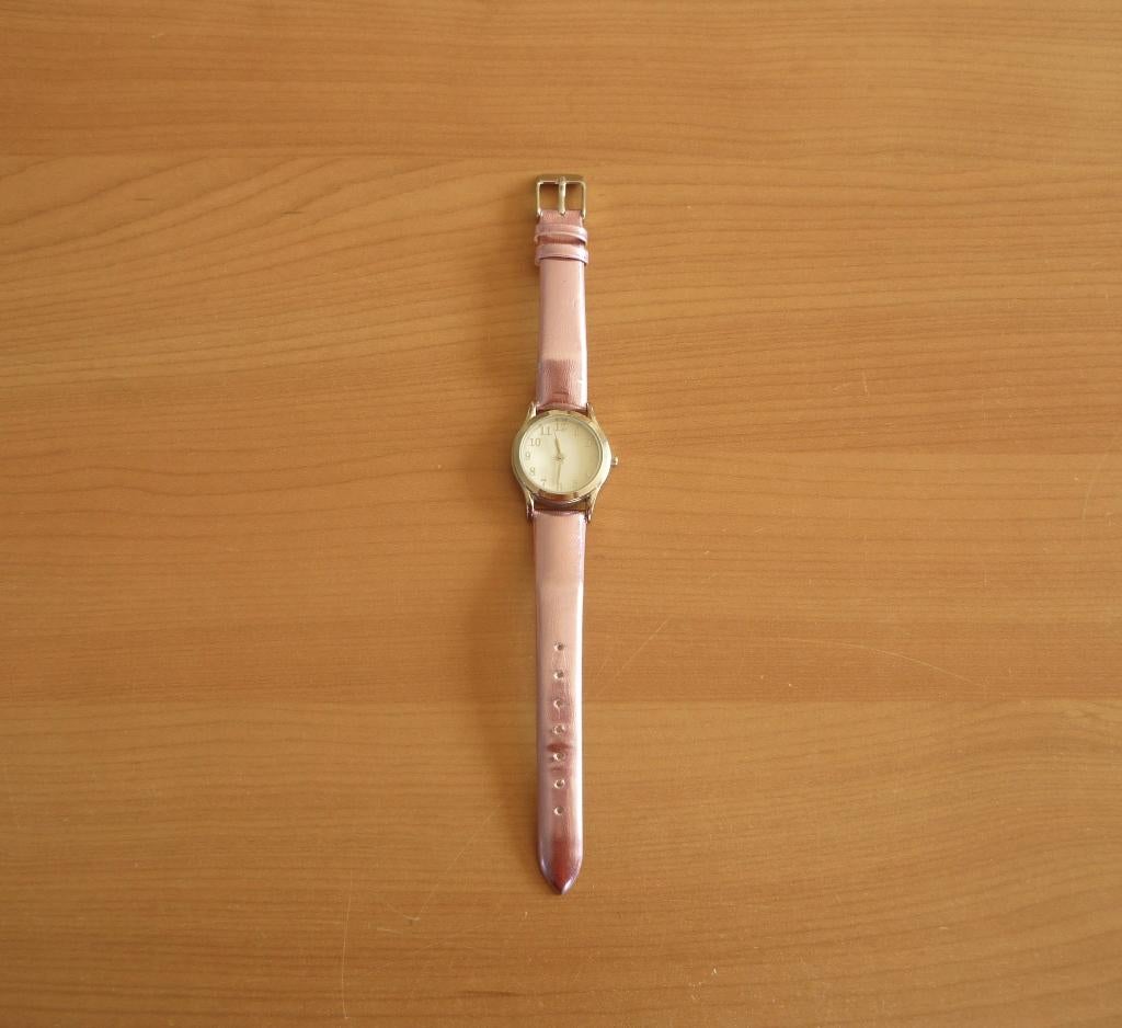 Zilverkleurig horloge met roze metallic horlogeband, Handtassen en Accessoires, Armbanden, Ophalen of Verzenden, Roze